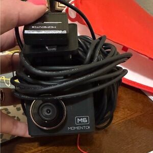 Momento M6 Dash cam
